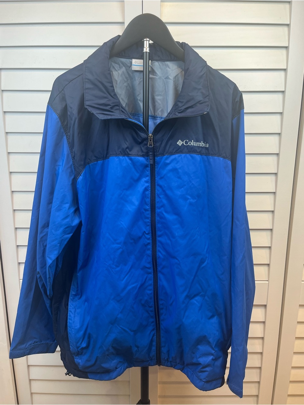 Columbia Men's Navy and Royal Blue Two-Tone Windbreaker